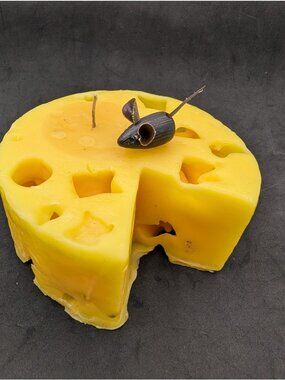 Vintage Handcrafted Cheese With Mouse Yellow Candle New 4.75" x  2.4" READ